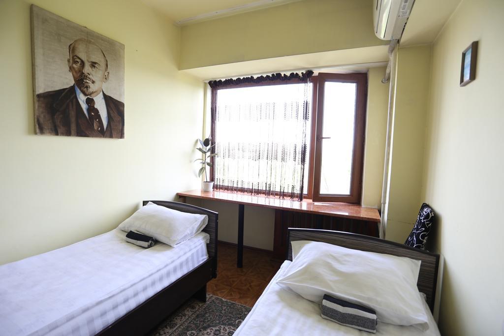 Ussr Hostel Bisjkek Rom bilde