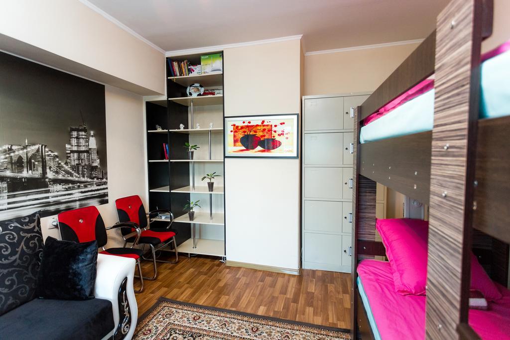 Ussr Hostel Bisjkek Eksteriør bilde